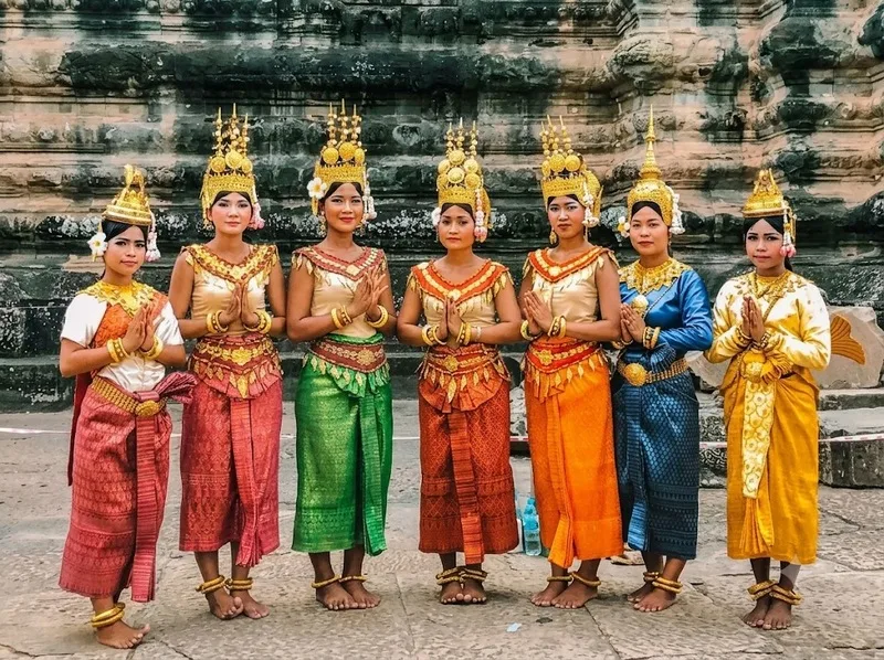 Trang phục truyền thống Campuchia phản ánh lịch sử và văn hóa Khmer